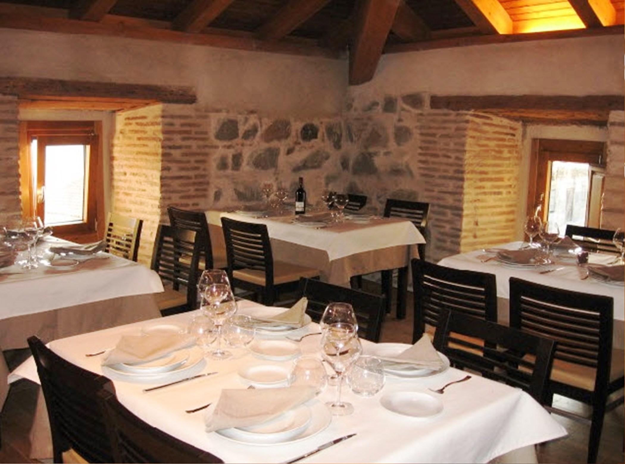 拉斯莱耶恩达斯酒店 Ávila 餐厅 照片