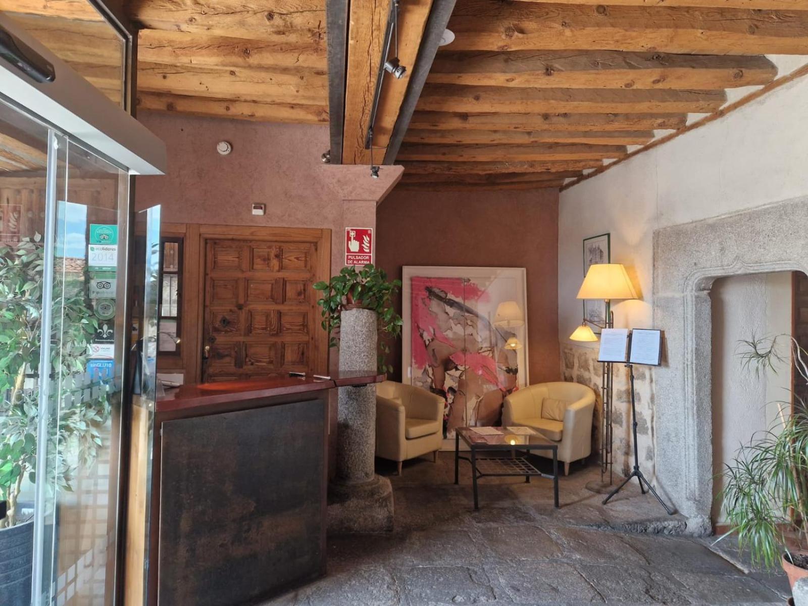 拉斯莱耶恩达斯酒店 Ávila 外观 照片